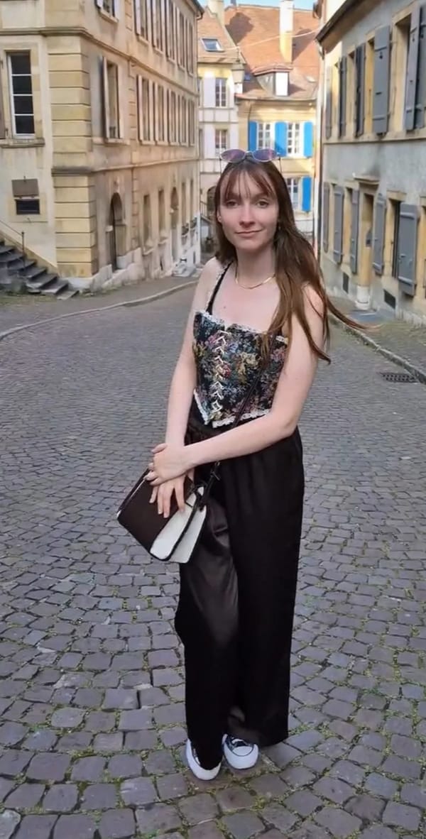 Tags: Marjo
