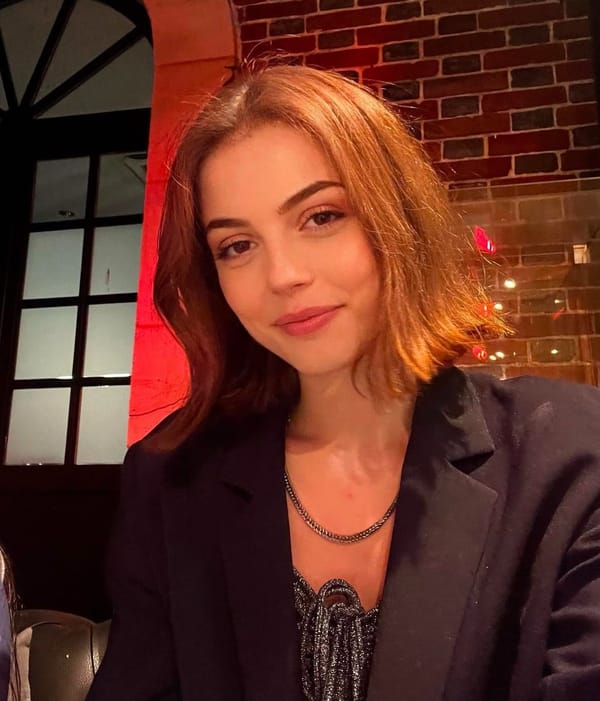 Tags: Iva Ivana 

